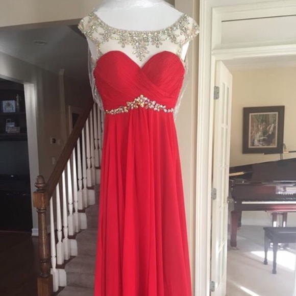 Prom/formal long dress - Picture 1 of 3